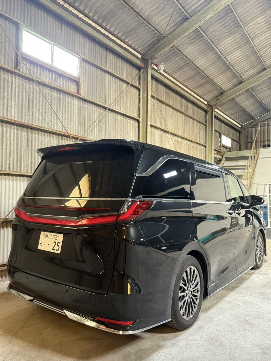 レクサス　LM500h エグゼクティブ　4人乗り｜NGI自動車